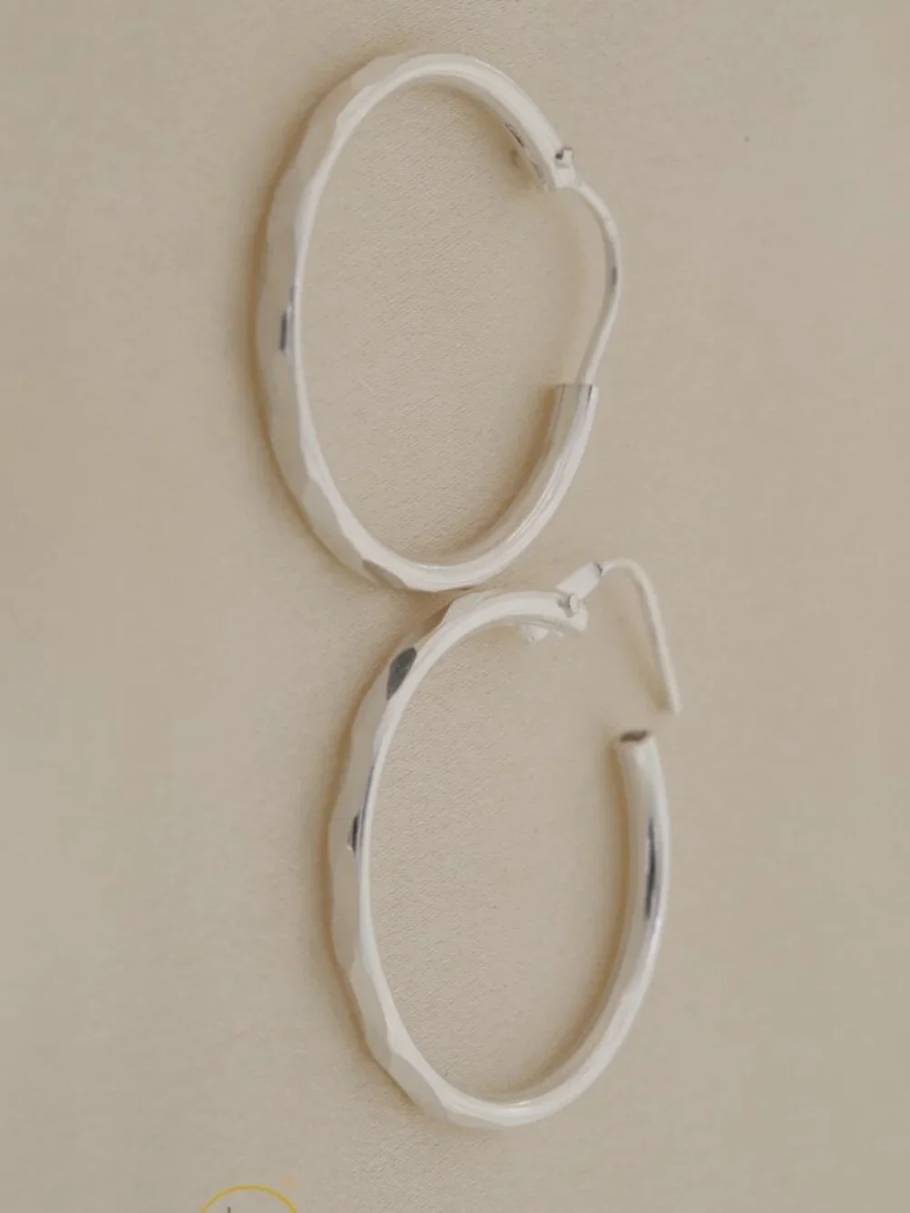 925 Sterling Silver Diamond Cut Hoop Earrings 25 mm Huggie Hoops - Picture 5 of 7
